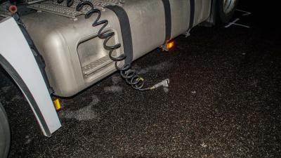 Renningen: Sattelzug-Auflieger loest sich - Pkw-Lenker schwer verletzt