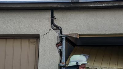 Sindelfingen: PKW rast in Garage