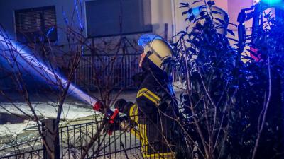 Bondorf: Starke Rauchentwicklung - Dachstuhlbrand in unbewohntem Gebaeude
