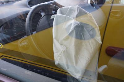 Pforzheim: ein schwerer Verkehrsunfall im Kreuzungsbereich fordert mehrere Verletzte