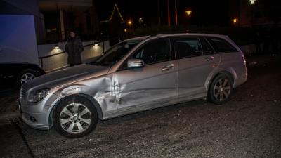 Boeblingen-Dagesheim: PKW kracht in Brueckengelaender.