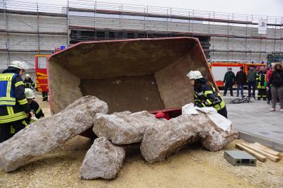 Suessen: Feuerwehr uebt den Ernstfall - Jahreshauptuebung der Feuerwehr Suessen