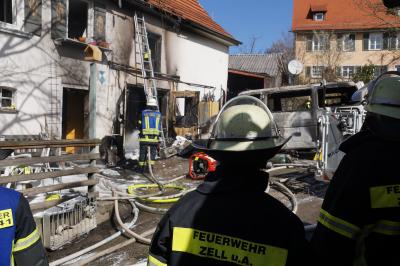 Zell unter Aichelberg: Nach Schweissarbeiten - Werkstatt in Vollbrand