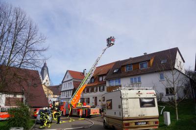 Zell unter Aichelberg: Nach Schweissarbeiten - Werkstatt in Vollbrand