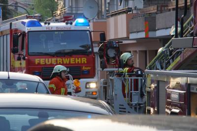 Bruchsal: Wohnungsbrand im Mehrfamilienhaus - eine Person verstorben