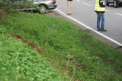 Straubenhardt-Schwann: Verkehrsunfall mit einem Lastwagen vom Lebensmittelhandel - Berufsverkehr beeintraechtigt