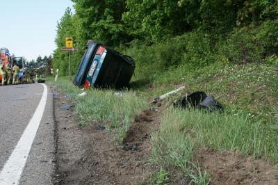 Muehlacker: schwerer Verkehrsunfall mit drei beteiligte Fahrzeuge - mehrere Verletzte