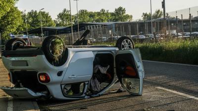 Sindelfingen: Verletzter Fahrer nach PKW Ueberschlag in Sindelfingen