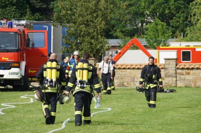 Oestringen: Werkstatt steht in Vollbrand - mehrere Verletzte Personen