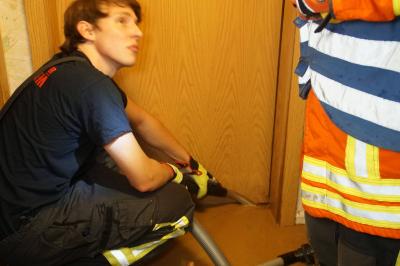 Muehlacker: schweres Unwetter haelt die Feuerwehr und das THW Muehlacker in Aktion