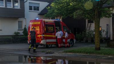 Ehningen: Strassen nach Starkregen ueberflutet