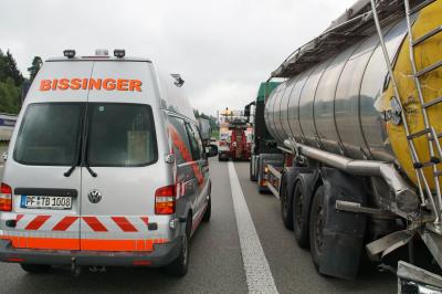 Wimsheim: Verkehrsunfall mit zwei beteiligte Lastwagen - langer Stau