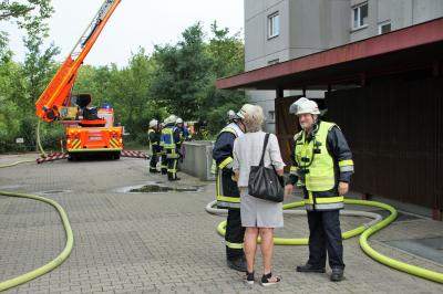 Kirchheim Teck: Brand in Hochhaus - Grossaufgebot an Rettungskraefte