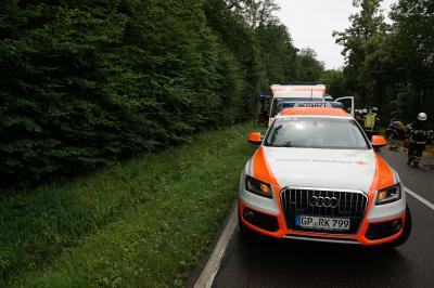 Goeppingen: Schwerer Verkehrsunfall Richtung Hohenstaufen  - 24-Jaehrige schwerst verletzt - Rettung dauert 86 Minuten
