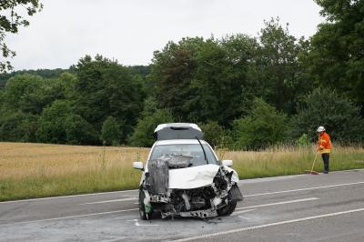 Uhingen: Kreuzungscrash fordert verletzte