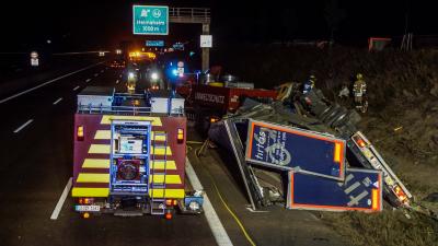 Heimsheim-Rutesheim: Hoher Sachschaden bei Kollision von zwei Sattelzuegen