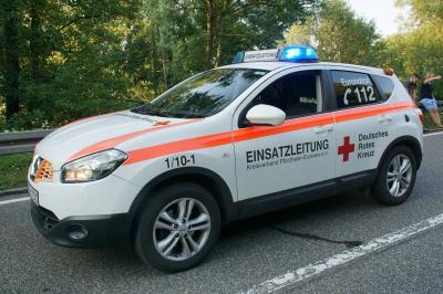 Muehlacker: schwerer Verkehrsunfall mit Pkw fordert auf der B10 ein schwer Verletzten und einen Lebensgefaehrlich