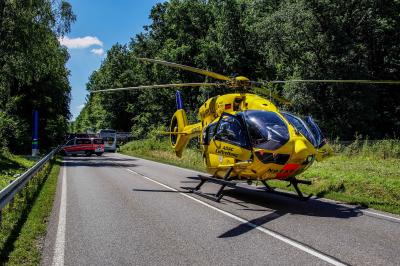 Grafenberg: Toedlicher Unfall - Pkw kollidiert mit Linienbus - mehrere Verletze 