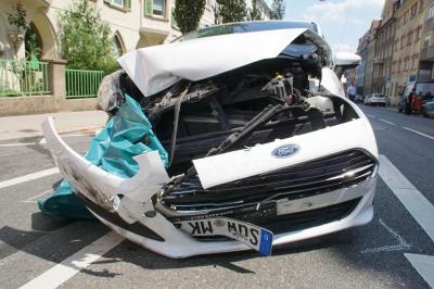 Pforzheim: folgenschwerer Verkehrsunfall - mehrere Verletzte Personen