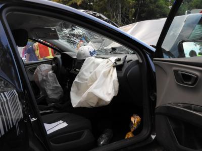 Essingen: 6 Verletze bei Frontalunfall, Rettungshubschrauber im Einsatz 