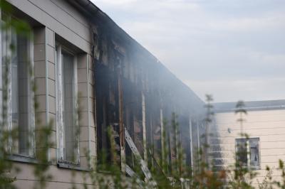 Bettringen: Vollbrand einer Holzfirma, Verletzte, Grosseinsatz