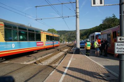 Waldbronn-Busenbach: toedl. Verkehrsunfall zwischen Pedelecfahrer und Strassenbahn