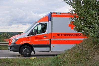 Neckartailfingen: Unfall mit drei Pkw fordert mehrere Verletzte