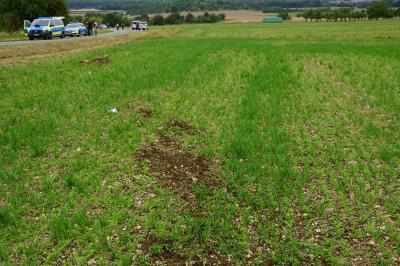 Weilheim: Toedlicher Motorradunfall auf der L1250 - Unfallspuren ueber 180 meter