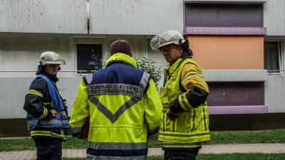 Sindelfingen: Vergessenes Essen loesst groesseren Feuerwehreinsatz in Hochhaus aus
