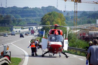 Wendlingen: Verkehrsunfall auf der A8