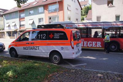 Stuttgart Hedelfingen: Smart rammt Bus