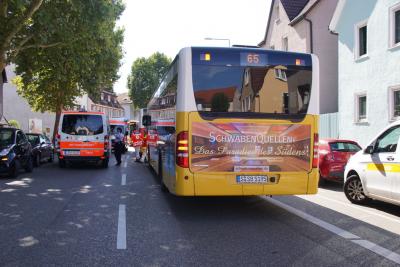 Stuttgart Hedelfingen: Smart rammt Bus
