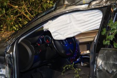 Moensheim: schwerer Verkehrsunfall auf der L1134 mit einem Pkw ueberschlag - eine schwerverletzte Person