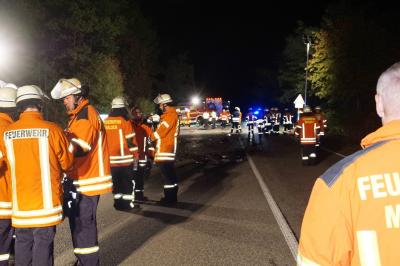 Ettlingen: Ein Ueberholmanoever Endet fuer eine Person toedl. - mehrere Schwerverletzte, darunter auch schwerstverletzte