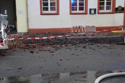 Raststatt: Historisches Gebaeude durch Feuer komplett Zerstoert - drei Verletzte Personen