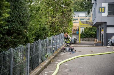 Deizisau: Rohrbruch laesst Firma mit Wasser vollaufen