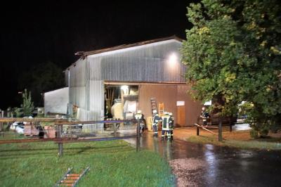 Oetlingen: Sturm deckt Dach von Reitstall ab