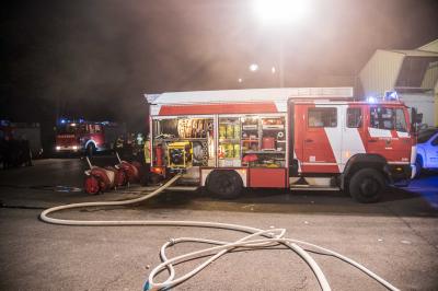 Esslingen-Sirnau: Gemeinschaftuebung bei Kiesel Bauchemie