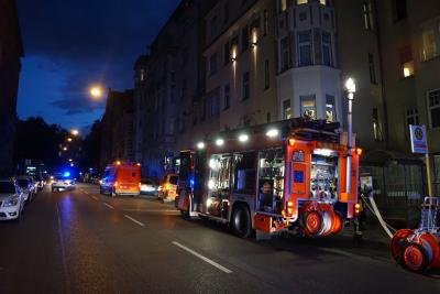 Stuttgart Sued: Eine verletzte Person bei Wohnungsbrand