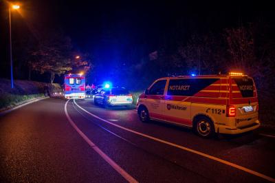 Plochingen: Hoher Schaden bei Unfall zwischen Maehdrescher und Pkw