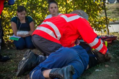 Neuhausen: Jahreshauptuebung mit drei Feuerwehren am Kinderhaus