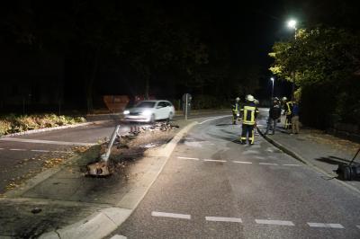 Weilheim Teck: Ampel beschaedigt und gefluechtet 