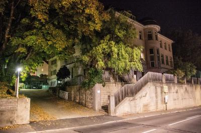 BRANDSTIFTUNGSSERIE! Esslingen: Brand in Muellsammelstelle