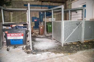 BRANDSTIFTUNGSSERIE! Esslingen: Brand in Muellsammelstelle