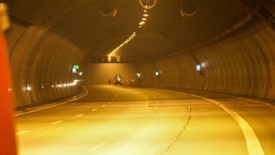 Leonberg-Gerlingen: PKW brennt im Engelbergtunnel - langer Stau