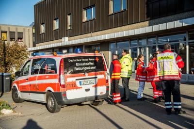 Kirchheim: Rauch im Seniorenheim loest Grosseinsatz aus - 2 Verletzte