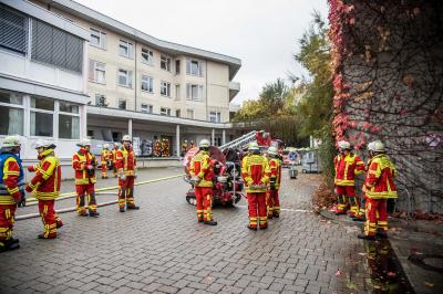Filderstadt-Plattenhardt: Rauch im Krankenhaus loest Grosseinsatz aus
