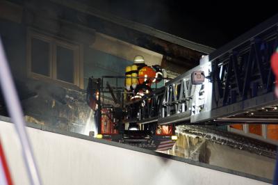 Malsch: Wohnhaus geht in Flammen auf - mehrere zu Betreuen und Verletzte mit Rauchgas 