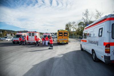 Salach: 5 Verletzte nach chemischer Reaktion in Firma