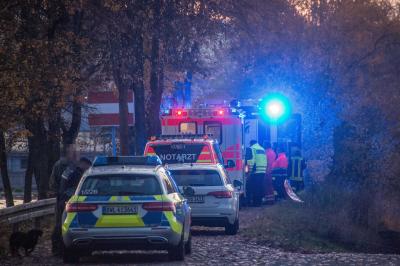 Deizisau: Angler faellt in den Neckar und stirbt